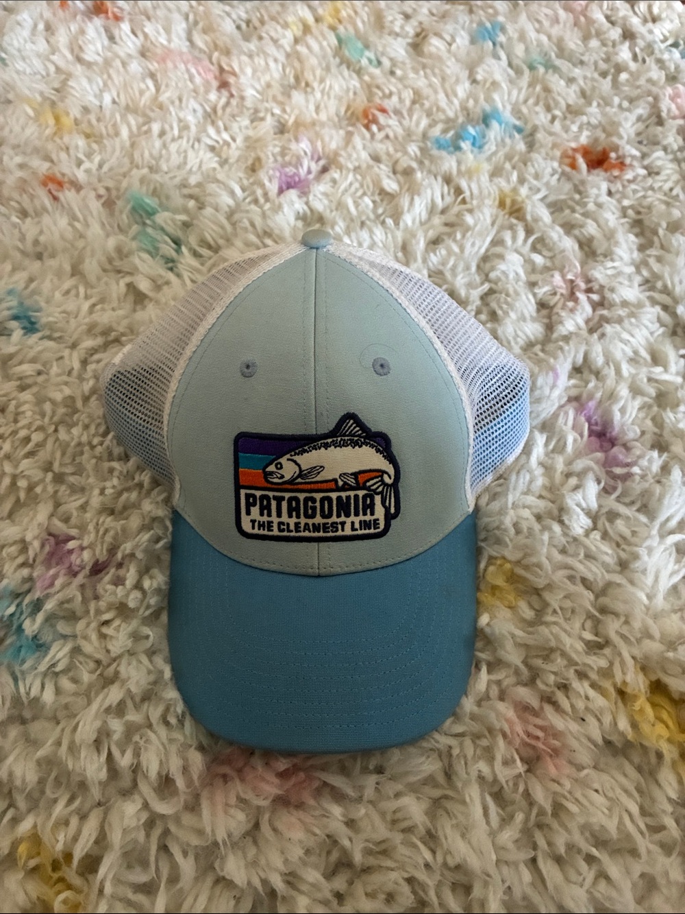 Patagonia men’s Light Blue and White Trucker Hat with Fish Patch unisex SnapBack
